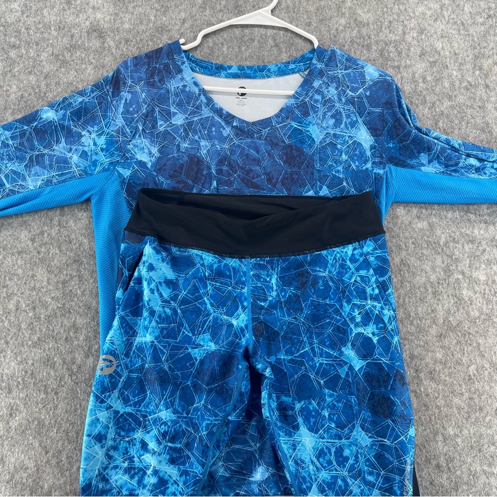 Pelagic Performance Legging Set Size Small Top and Leggings Size Medium